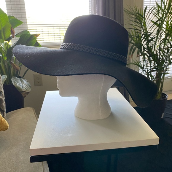 Wool / felt hat - Picture 2 of 4